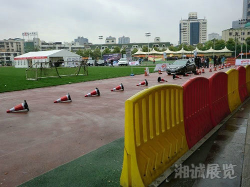 思铂睿“都市车王挑战赛”赛场布置